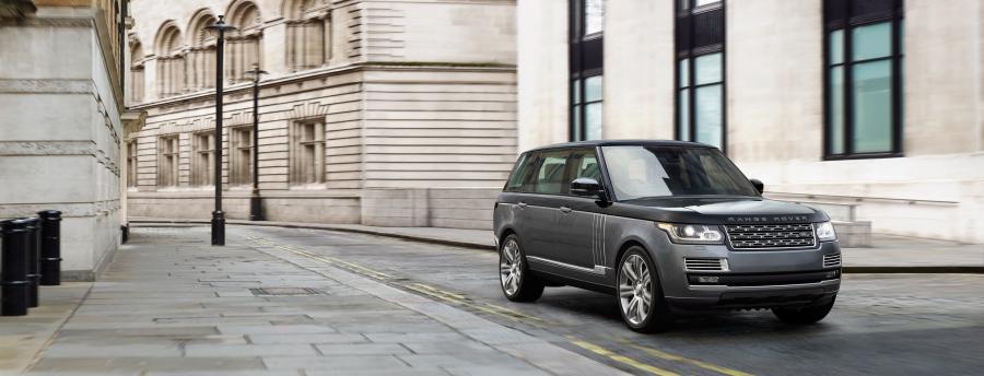  Land Rover Range Rover SVAutobiography 2015 года  (фото 2 из 21)